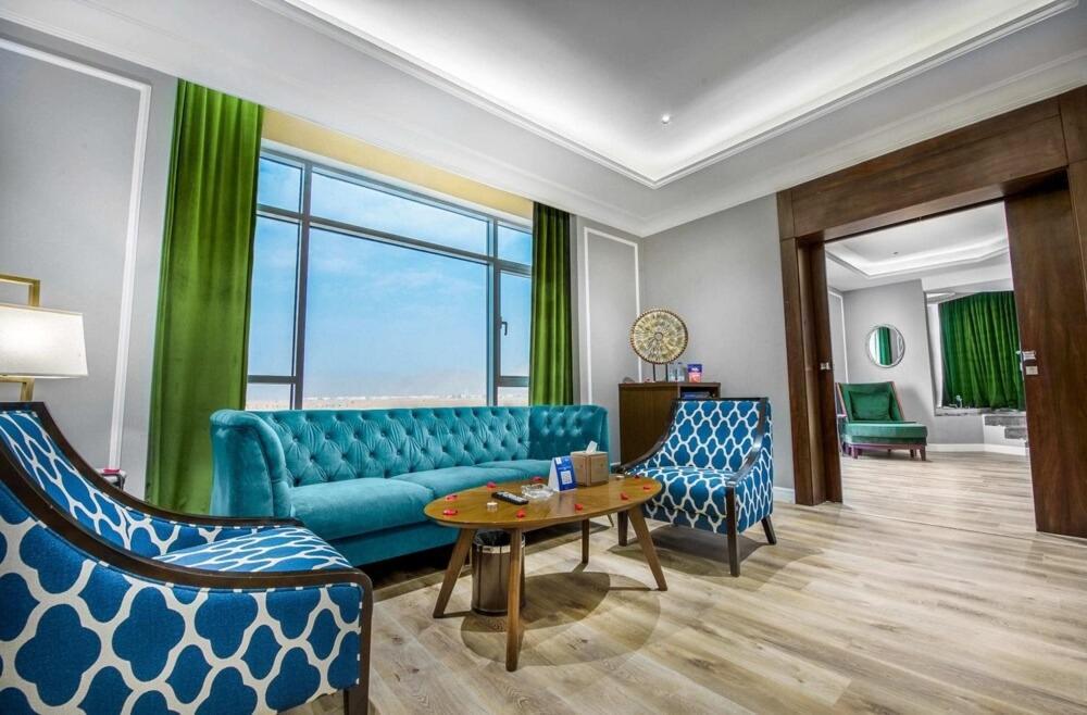 Suknai Royal Hotel Хаил Екстериор снимка