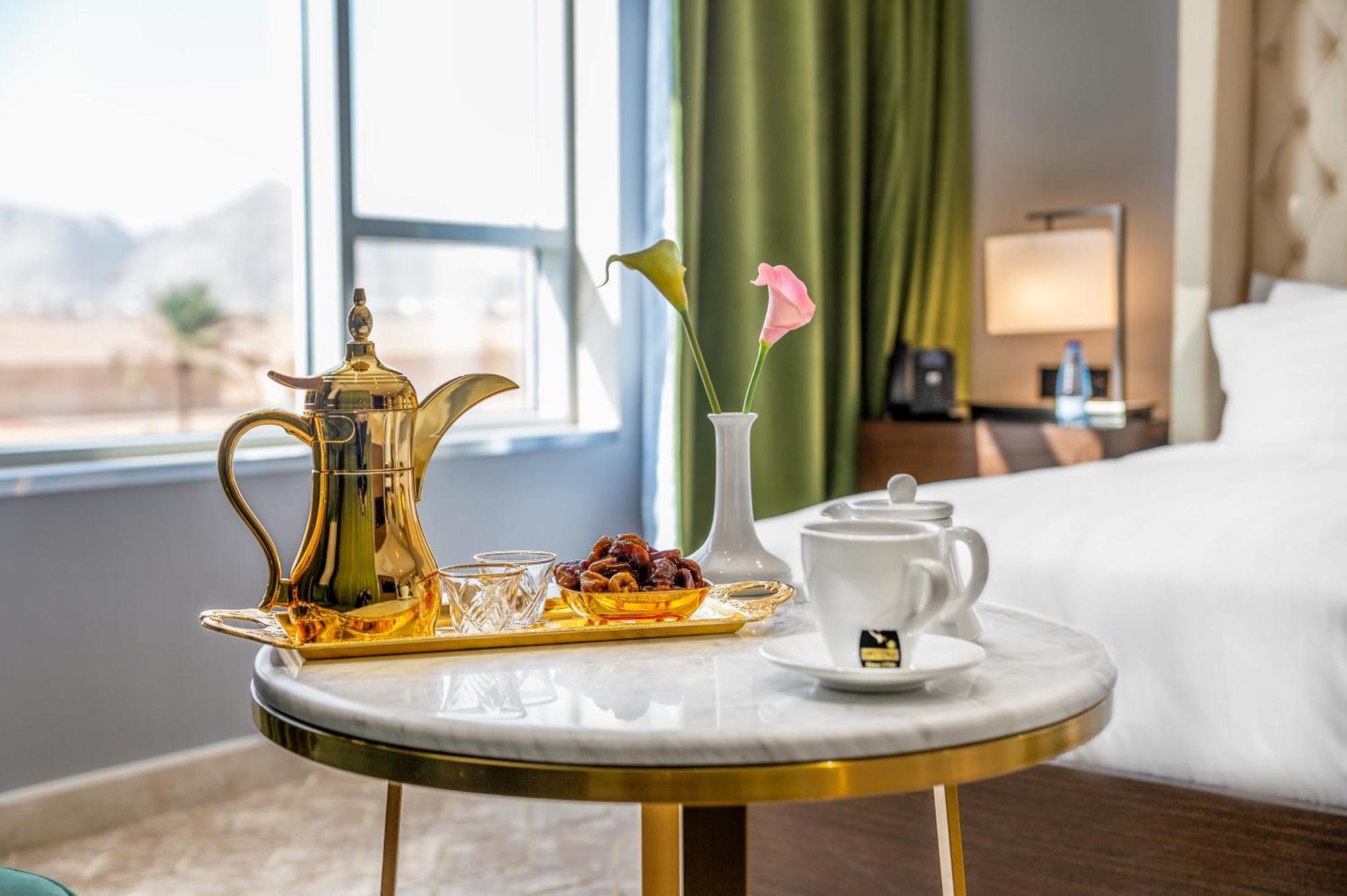 Suknai Royal Hotel Хаил Екстериор снимка