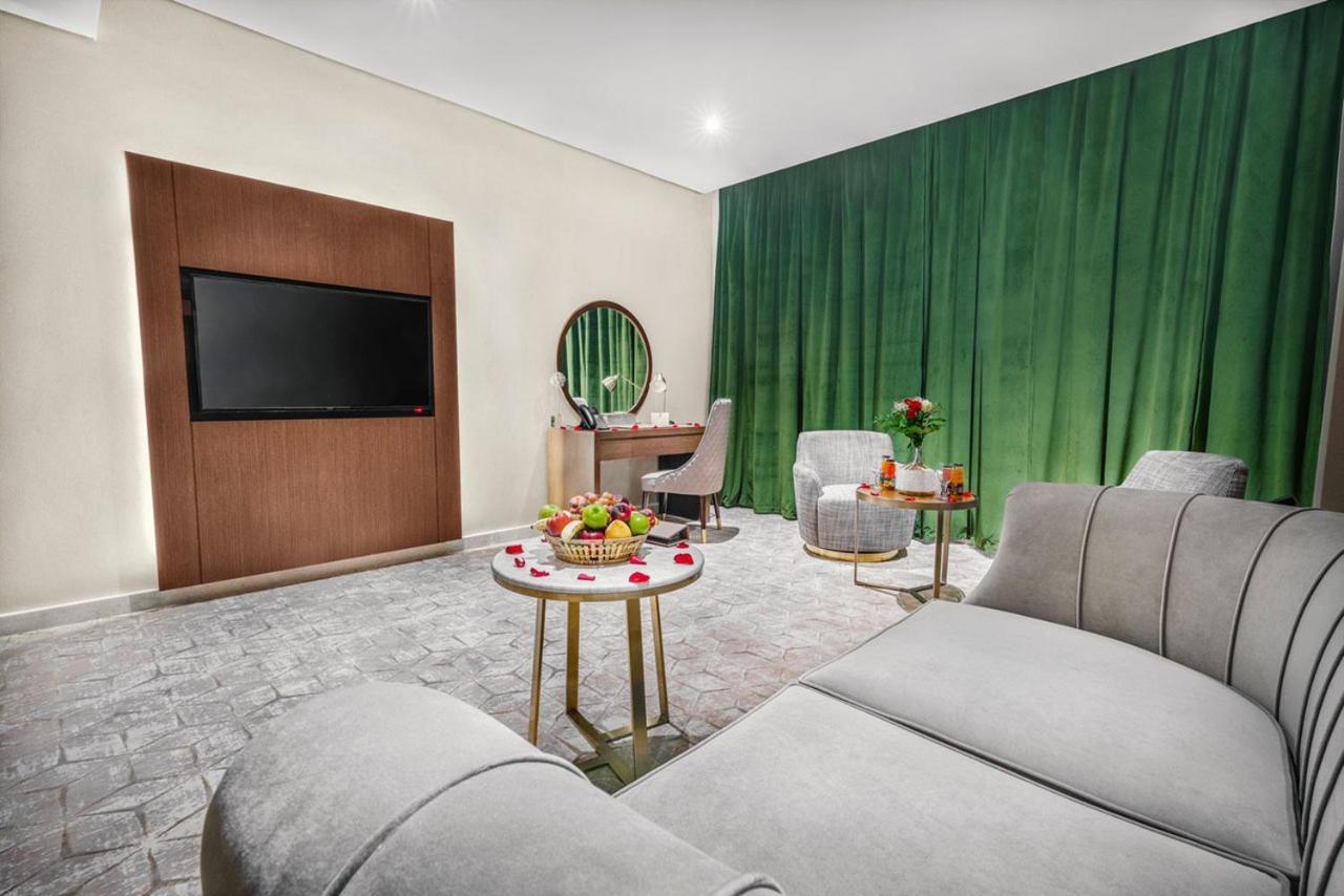 Suknai Royal Hotel Хаил Екстериор снимка