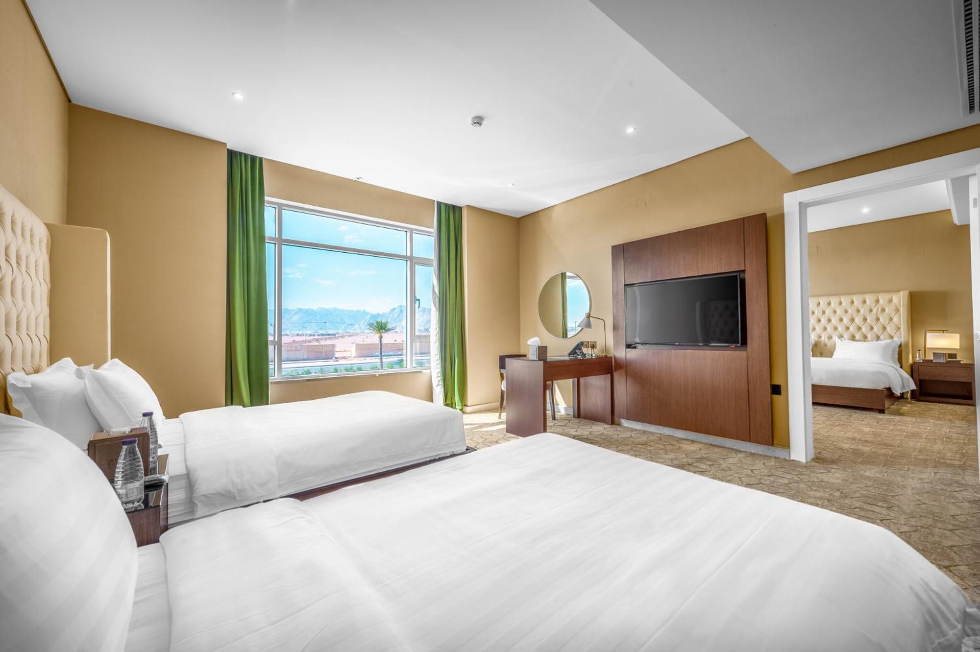 Suknai Royal Hotel Хаил Екстериор снимка