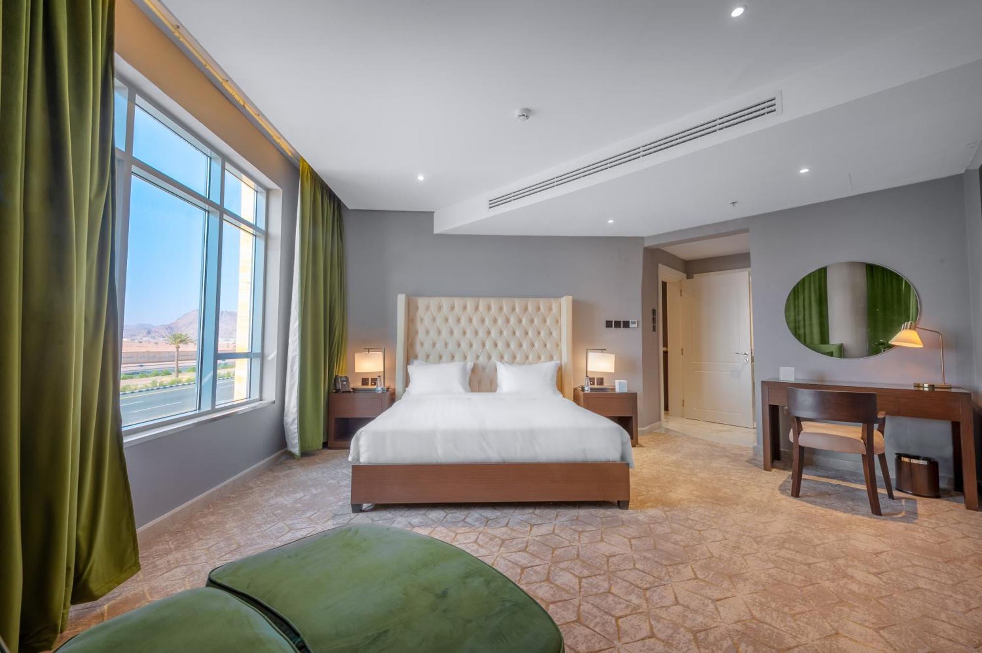 Suknai Royal Hotel Хаил Екстериор снимка