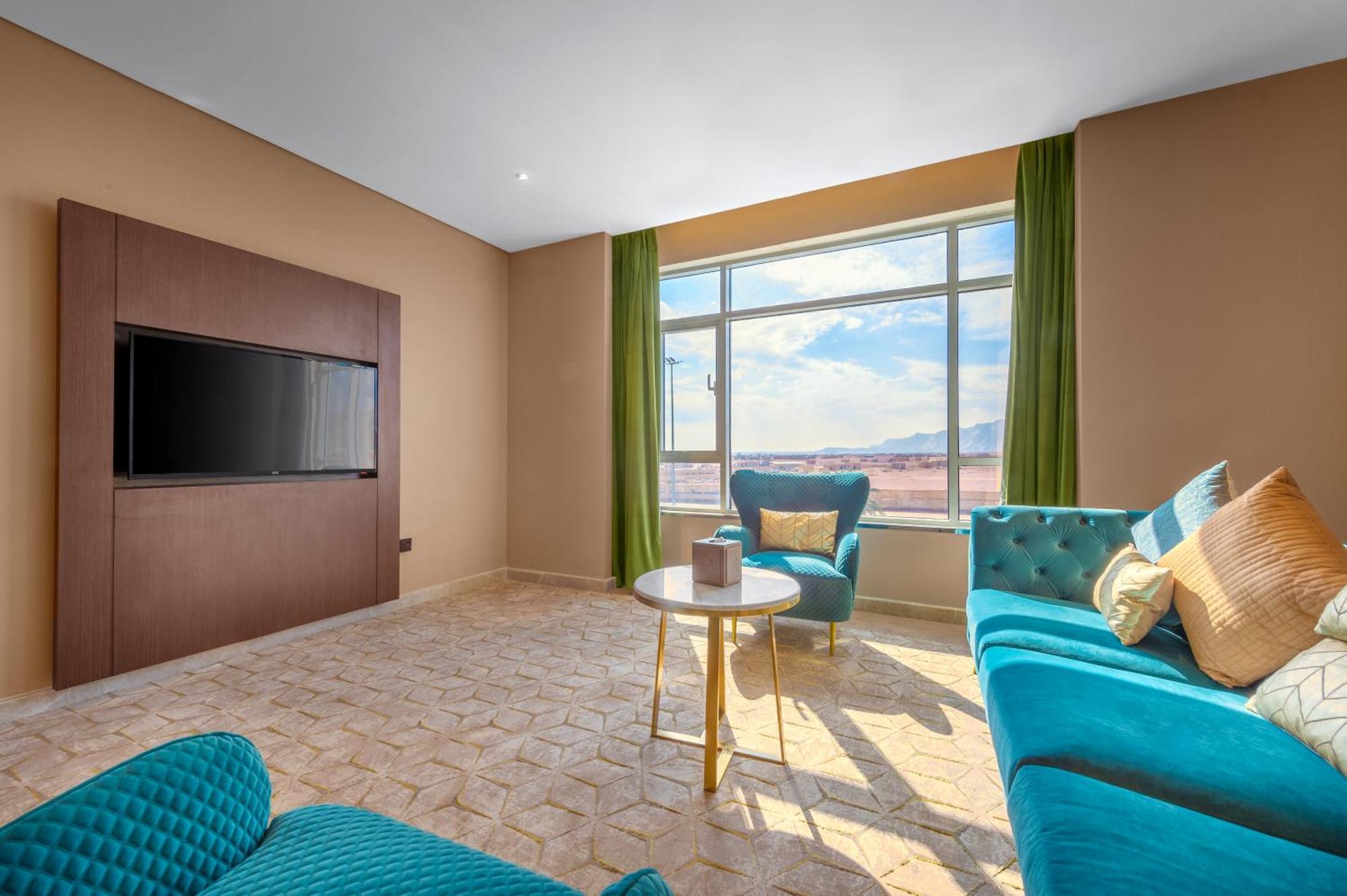 Suknai Royal Hotel Хаил Екстериор снимка