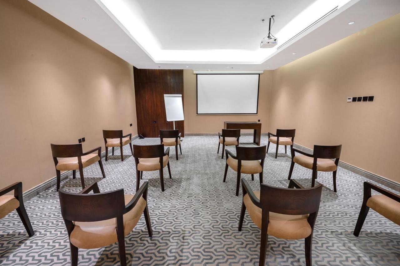Suknai Royal Hotel Хаил Екстериор снимка