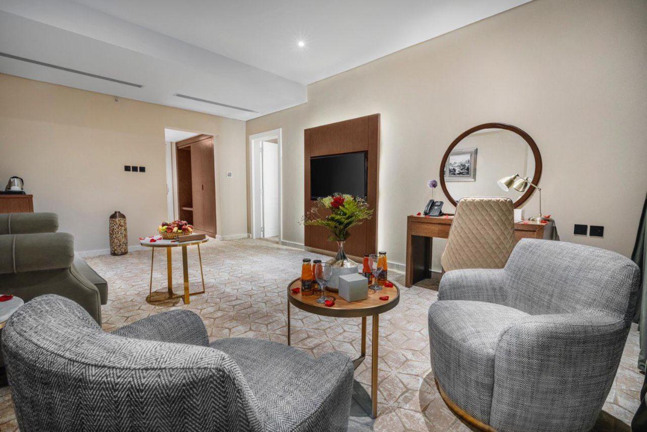 Suknai Royal Hotel Хаил Екстериор снимка