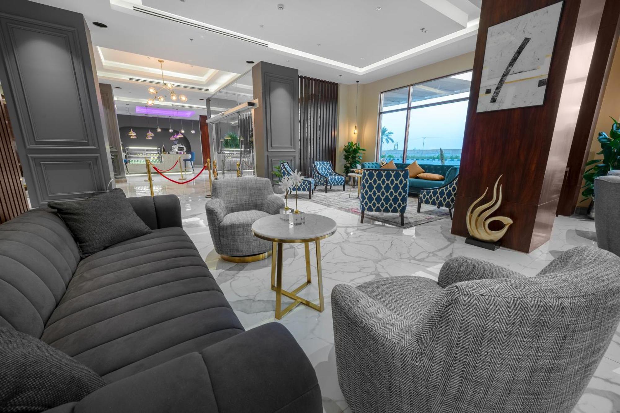 Suknai Royal Hotel Хаил Екстериор снимка