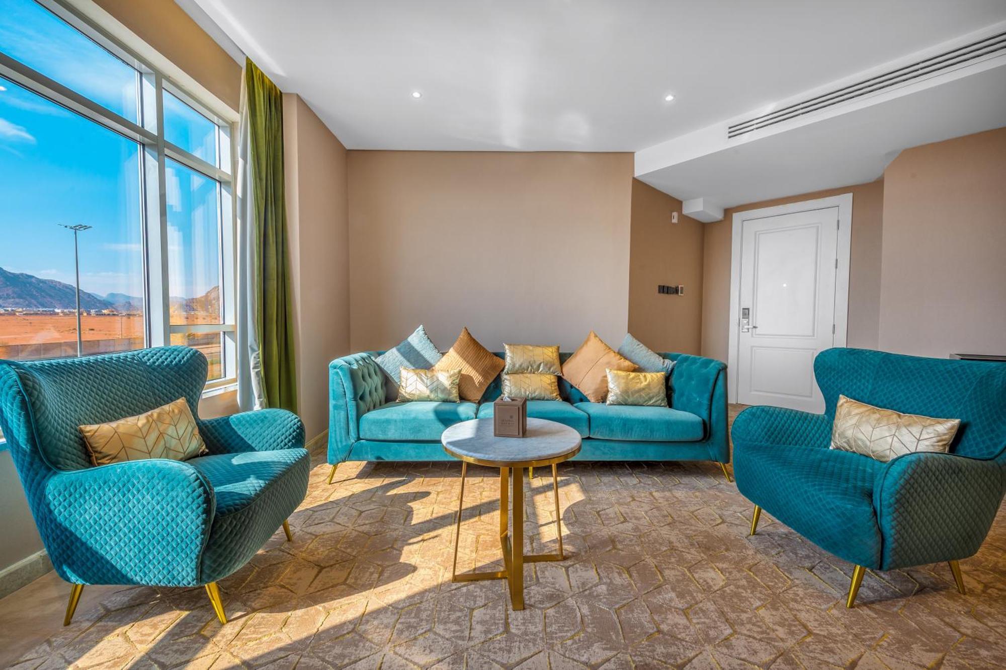 Suknai Royal Hotel Хаил Екстериор снимка